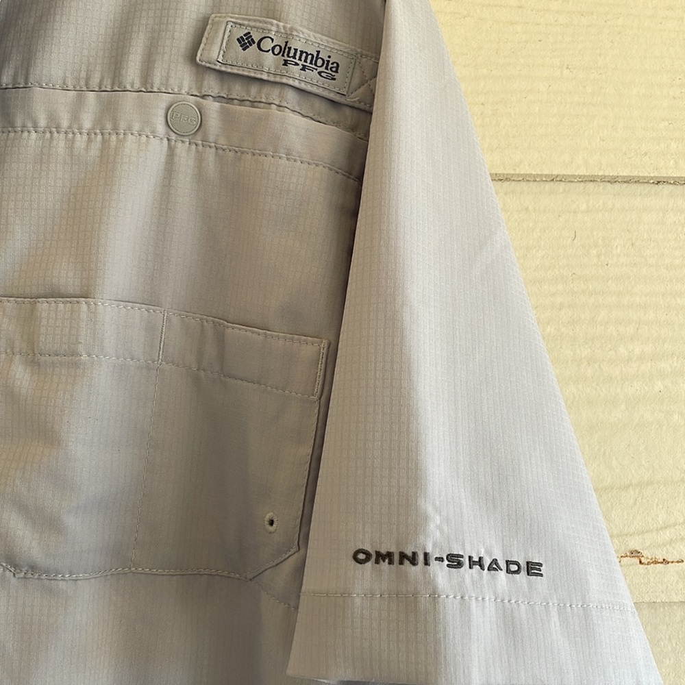 Men’s Light Gray Columbia Fishing Shirt